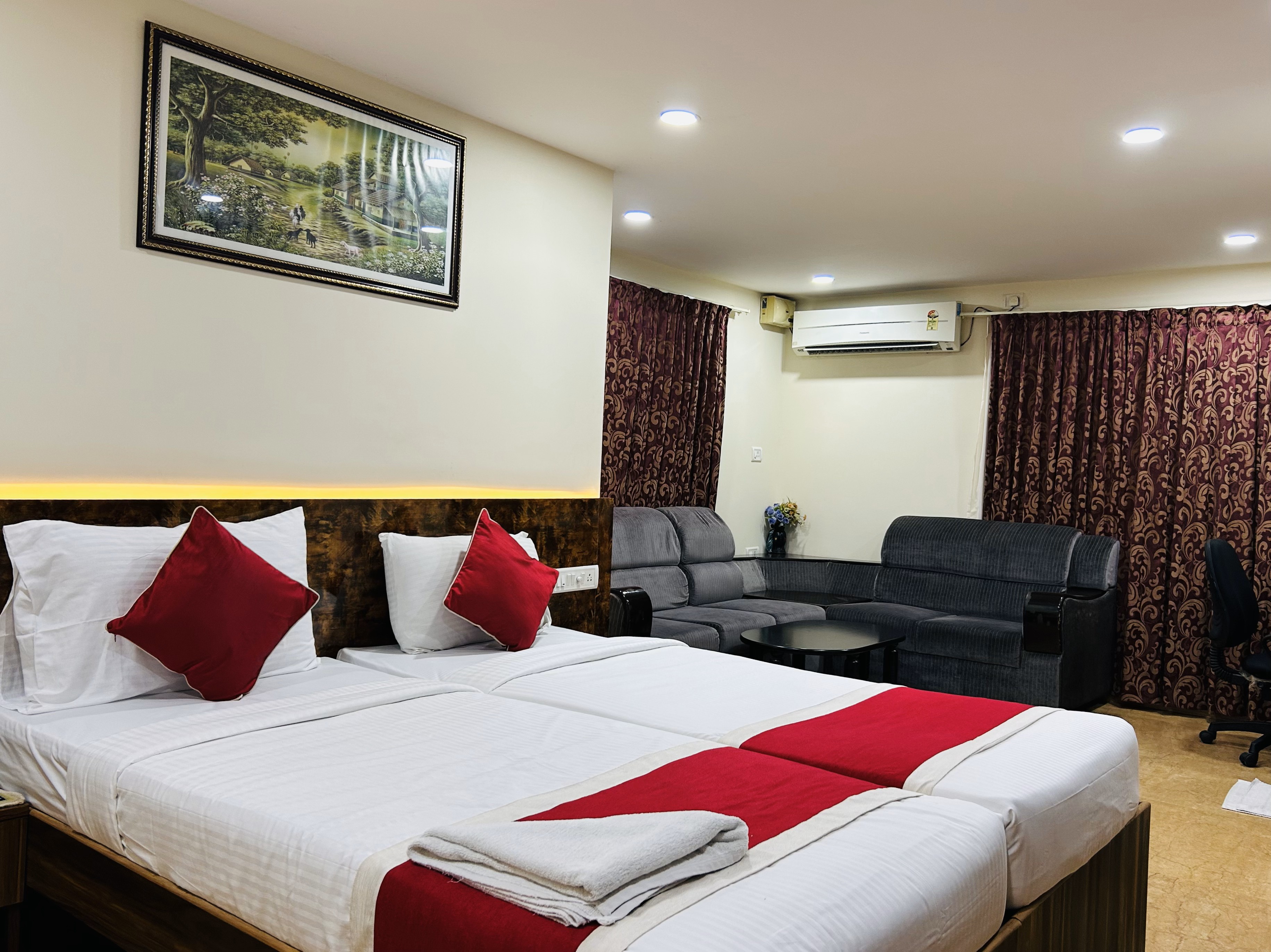 Business Suite with separate living area
